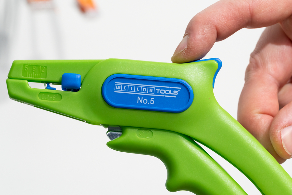 Wire Stripper No. 5 Green Line | Sustainable stripping tool I for all common stranded and solid conductors, working range 0,2 - 6,0 mm²